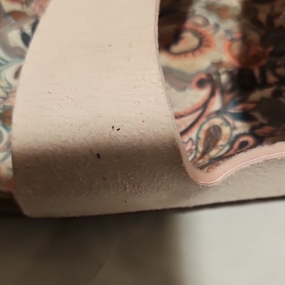 Birkenstock Blush Sandals with Floral Insole - Picture 7 of 9